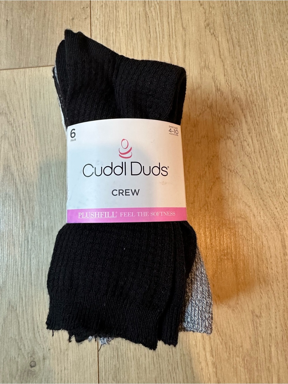 Cuddl Duds women’s Crew Socks - Black & Gray (6 Pack)